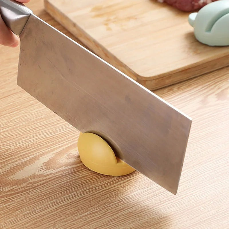 Aiguiseur de couteaux jaune efficace
