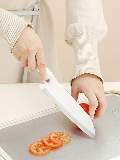 Couteau-de-cuisine-tomate